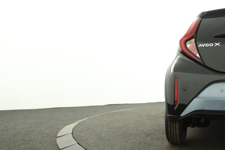 Toyota Aygo X - 1.0 VVT-i S-CVT Premium 40