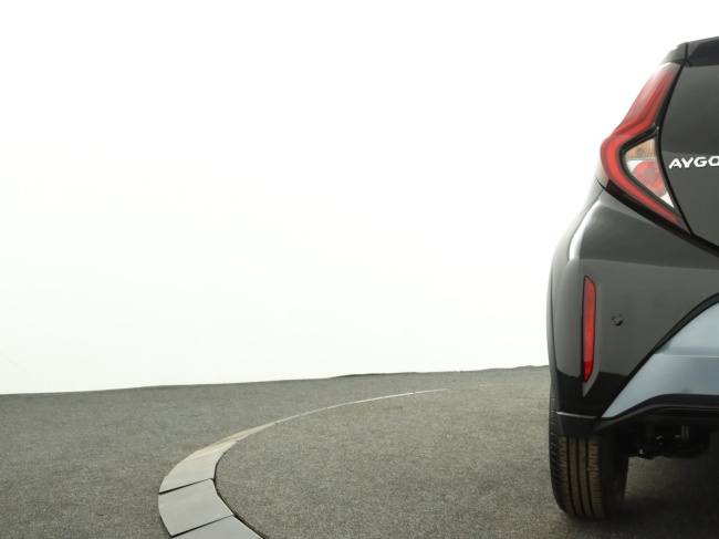Toyota Aygo X - 1.0 VVT-i S-CVT Premium