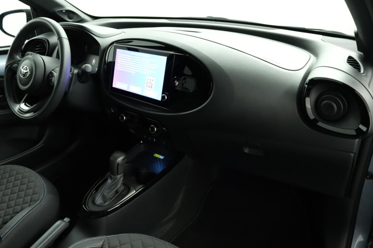 Toyota Aygo X - 1.0 VVT-i S-CVT Premium 42