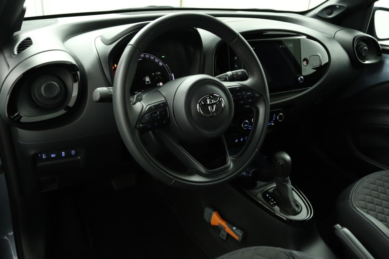Toyota Aygo X - 1.0 VVT-i S-CVT Premium 60