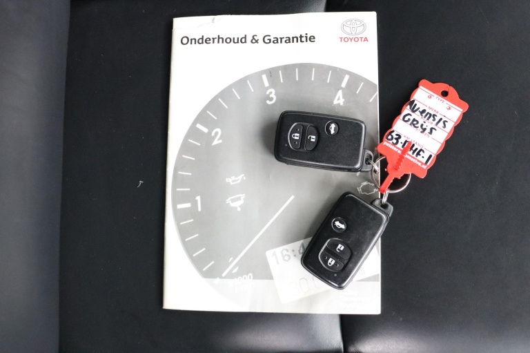 Toyota Avensis - 2.0 VVTi Executive Business 11