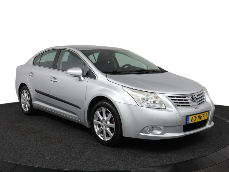 Toyota Avensis - 2.0 VVTi Executive Business 14