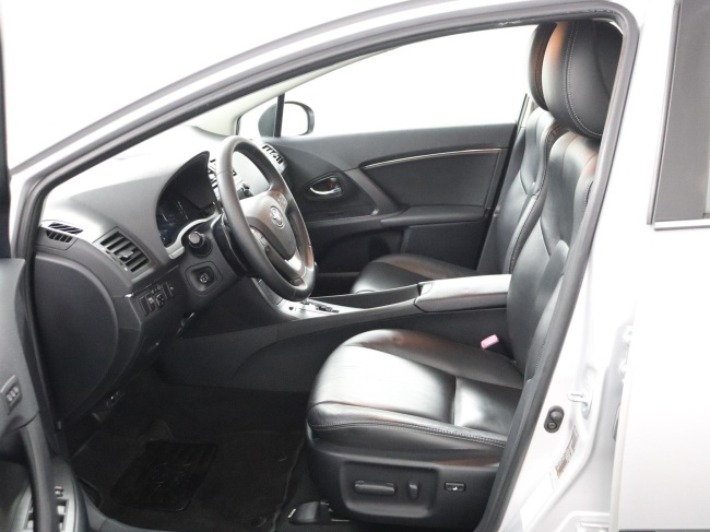 Toyota Avensis - 2.0 VVTi Executive Business