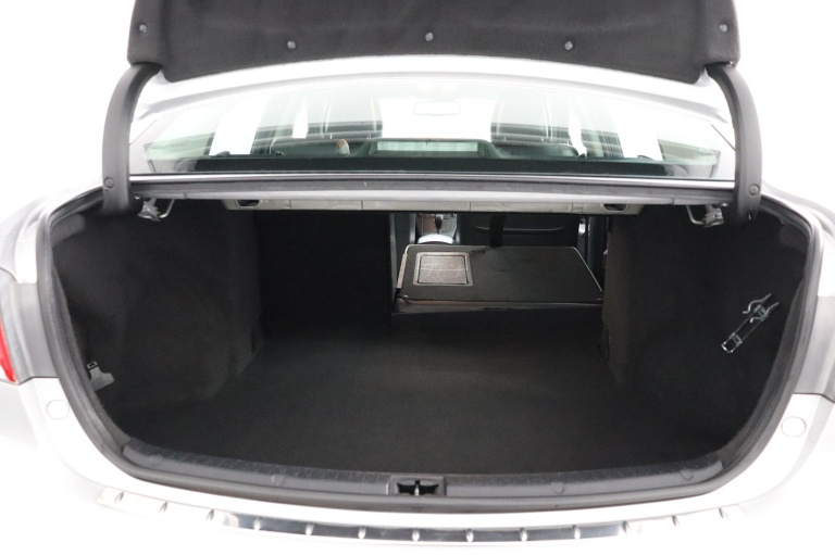 Toyota Avensis - 2.0 VVTi Executive Business 24