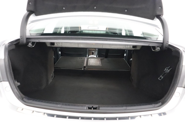 Toyota Avensis - 2.0 VVTi Executive Business 25