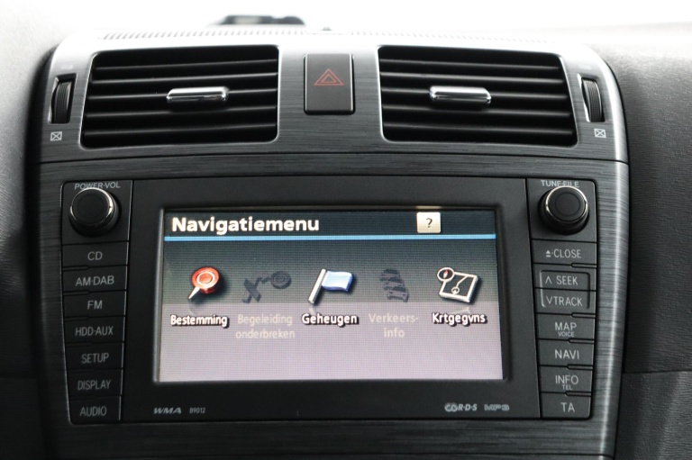 Toyota Avensis - 2.0 VVTi Executive Business 41