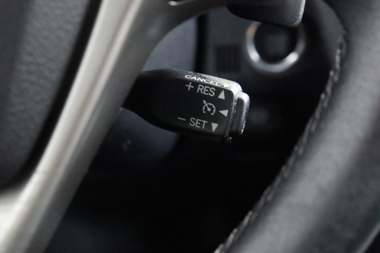 Toyota Avensis - 2.0 VVTi Executive Business 43