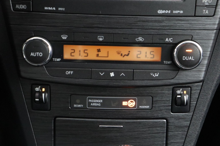 Toyota Avensis - 2.0 VVTi Executive Business 7