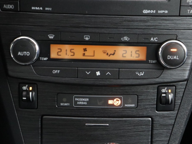 Toyota Avensis - 2.0 VVTi Executive Business