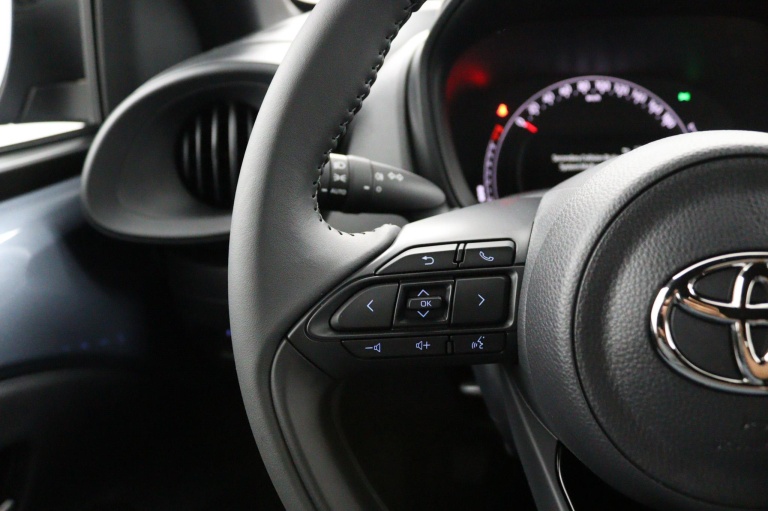 Toyota Aygo X - 1.0 VVT-i MT Play 17