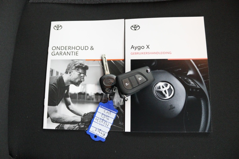 Toyota Aygo X - 1.0 VVT-i MT Play 22