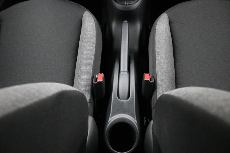 Toyota Aygo X - 1.0 VVT-i MT Play 35