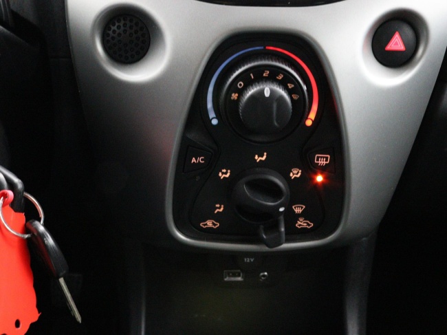 Toyota Aygo - 1.0 VVT-i x-sport