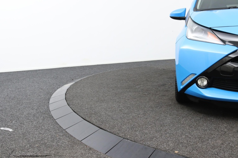 Toyota Aygo - 1.0 VVT-i x-sport 35