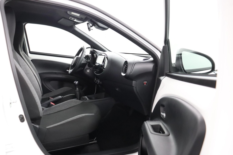 Toyota Aygo X - 1.0 VVT-i MT Play 21