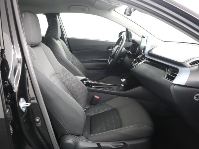 Toyota C-HR - 1.8 Hybrid Dynamic
