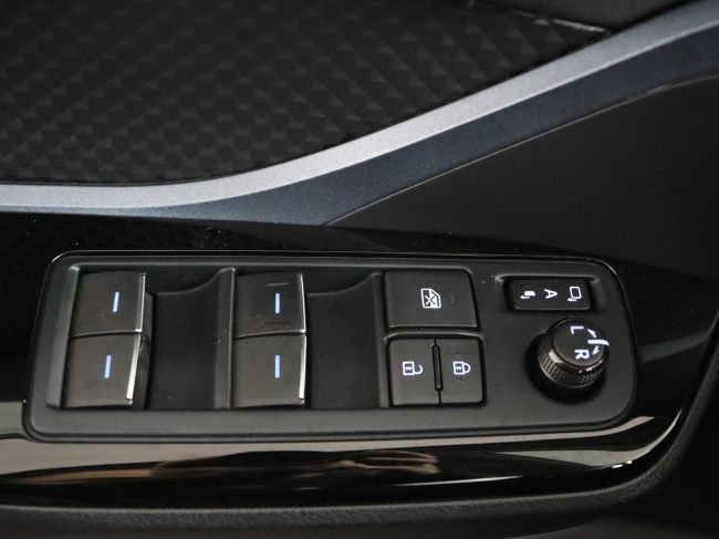 Toyota C-HR - 1.8 Hybrid Dynamic