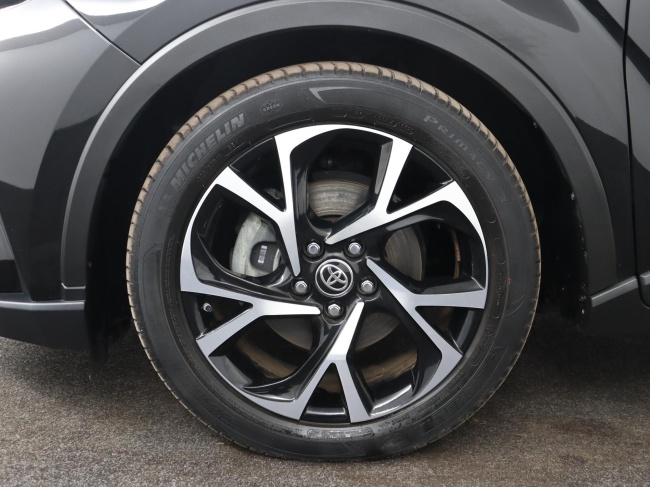 Toyota C-HR - 1.8 Hybrid Dynamic