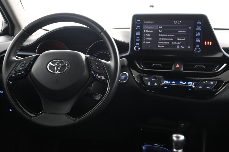 Toyota C-HR - 1.8 Hybrid Dynamic 58