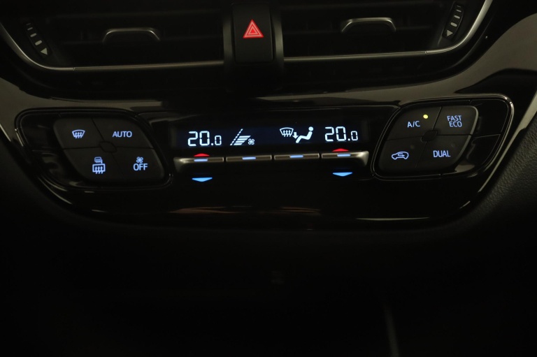 Toyota C-HR - 1.8 Hybrid Dynamic 7