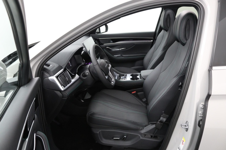 BYD SEAL U - 1.5 DM-i FWD Boost 13