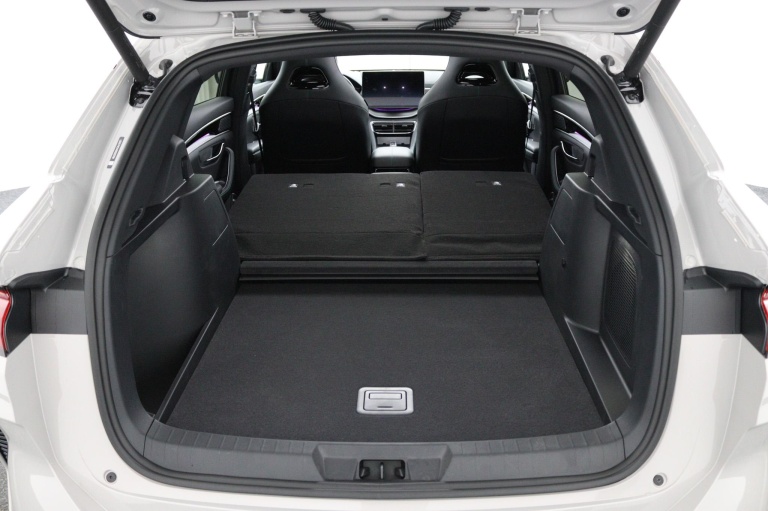 BYD SEAL U - 1.5 DM-i FWD Boost 21