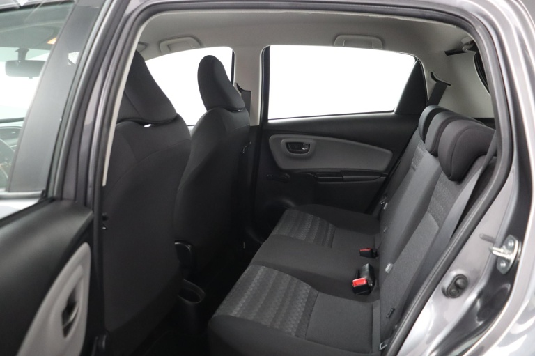 Toyota Yaris - 1.3 VVT-i Aspiration 18