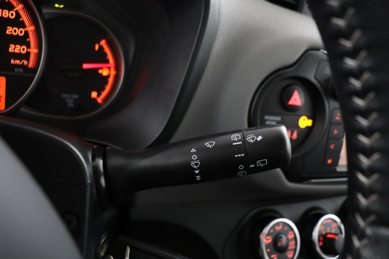 Toyota Yaris - 1.3 VVT-i Aspiration 31