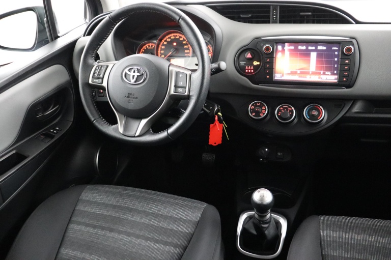 Toyota Yaris - 1.3 VVT-i Aspiration 40