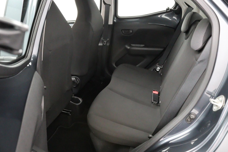 Toyota Aygo - 1.0 VVT-i x-fun 12