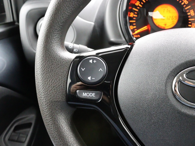 Toyota Aygo - 1.0 VVT-i x-fun