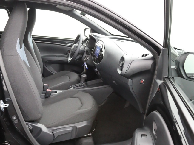 Toyota Aygo X - Hybrid 115 play