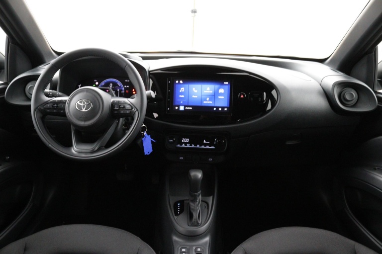 Toyota Aygo X - Hybrid 115 play 11