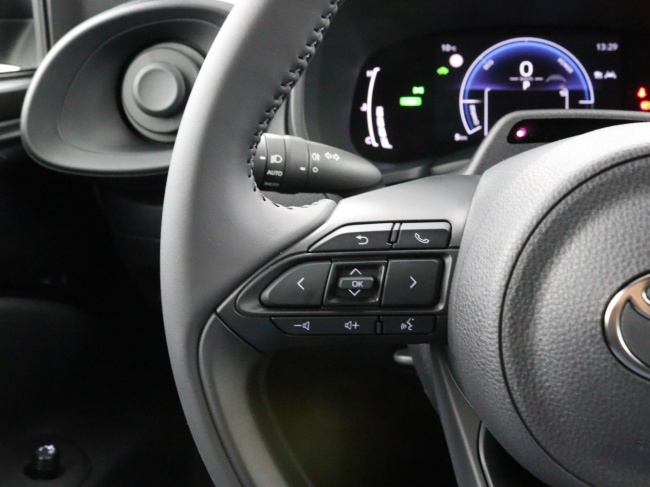 Toyota Aygo X - Hybrid 115 play