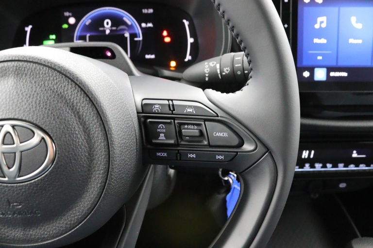 Toyota Aygo X - Hybrid 115 play 18