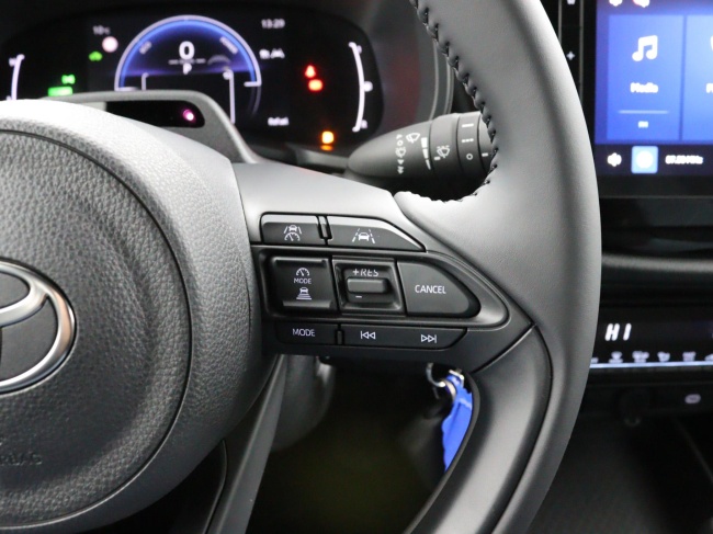 Toyota Aygo X - Hybrid 115 play