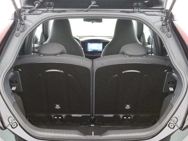 Toyota Aygo X - Hybrid 115 play