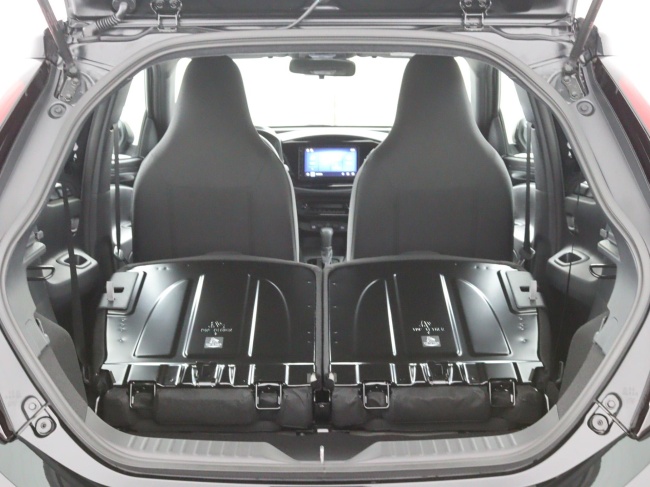 Toyota Aygo X - Hybrid 115 play