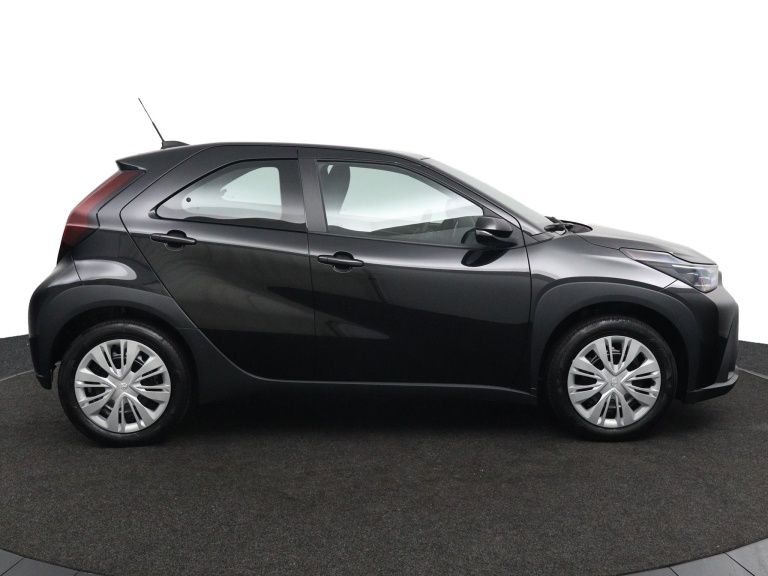 Toyota Aygo X - Hybrid 115 play 6