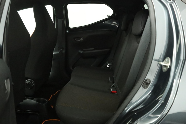 Toyota Aygo - 1.0 VVT-i x-JBL 18