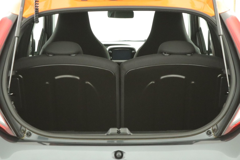 Toyota Aygo - 1.0 VVT-i x-JBL 24