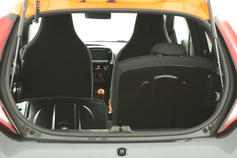 Toyota Aygo - 1.0 VVT-i x-JBL 25