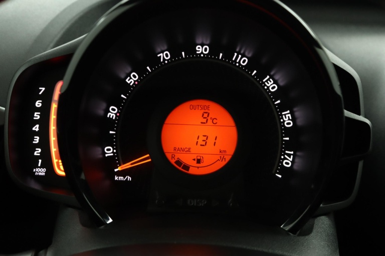 Toyota Aygo - 1.0 VVT-i x-JBL 47