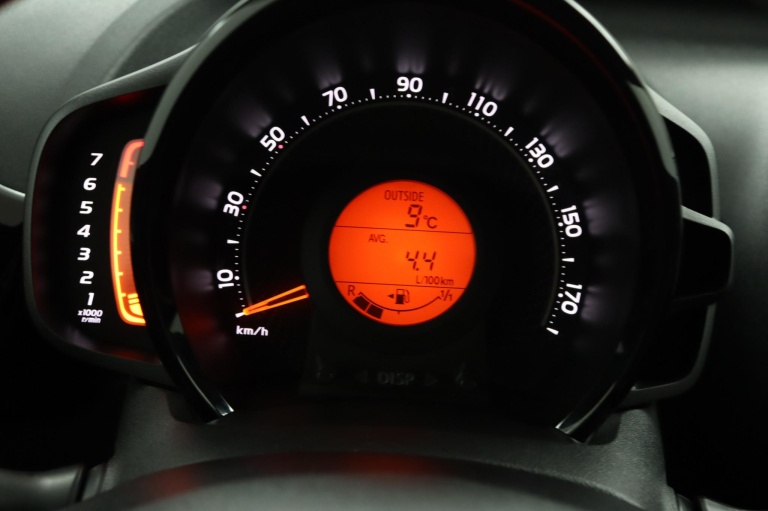 Toyota Aygo - 1.0 VVT-i x-JBL 48