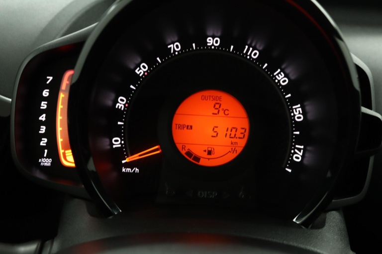 Toyota Aygo - 1.0 VVT-i x-JBL 50