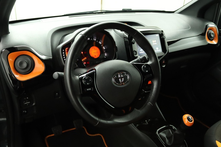 Toyota Aygo - 1.0 VVT-i x-JBL 54