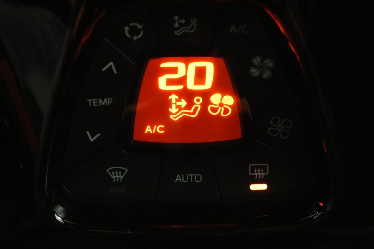 Toyota Aygo - 1.0 VVT-i x-JBL 7