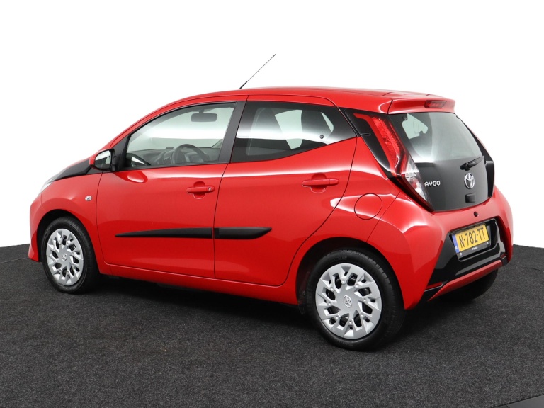 Toyota Aygo - 1.0 VVT-i x-play 12