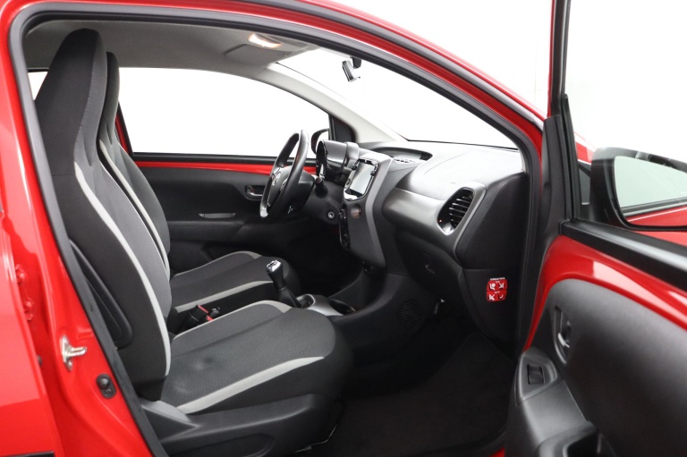 Toyota Aygo - 1.0 VVT-i x-play 21