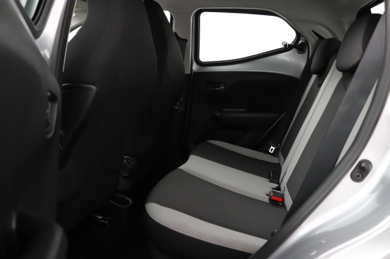 Toyota Aygo - 1.0 VVT-i x-nav 12